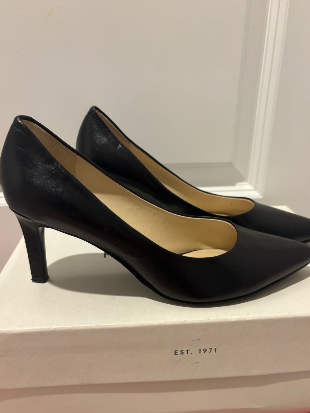 Nine West Black Leather Women's Pointed Toe Pumps
